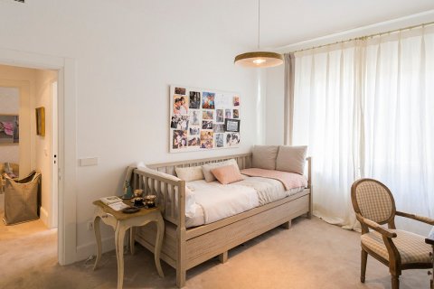 Ático en venta en Madrid, España 5 dormitorios, 373 m2 No. 61042 - foto 18