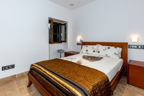 Villa en venta en Caimari, Mallorca, España 5 dormitorios, 387 m2 No. 63004 - foto 10