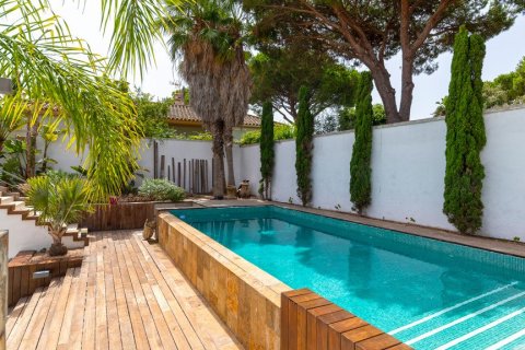 Villa en venta en Chiclana de la Frontera, Cádiz, España 5 dormitorios, 445 m2 No. 62037 - foto 1