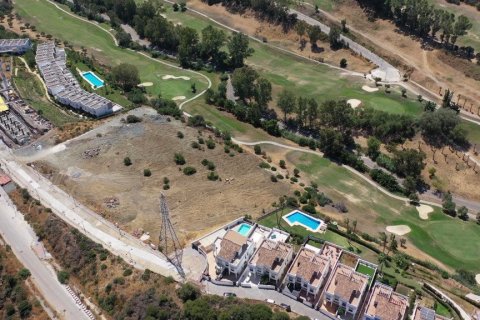 Villa en venta en Estepona, Málaga, España 3 dormitorios, 496 m2 No. 62265 - foto 17