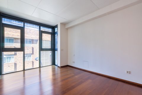 Tríplex en venta en Madrid, España 5 dormitorios, 486 m2 No. 2388 - foto 12