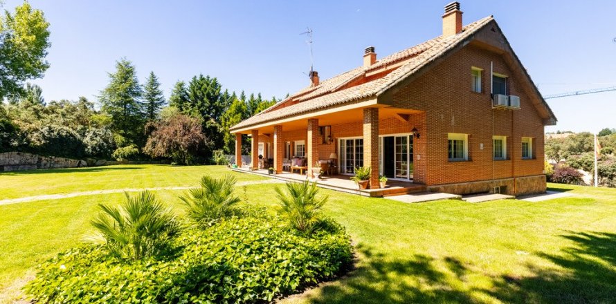 Villa en Ciudalcampo, Madrid, España 5 dormitorios, 575 m2 No. 62346