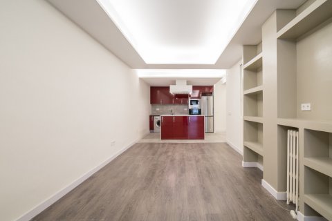 Apartamento en venta en Madrid, España 2 dormitorios, 166 m2 No. 60877 - foto 10