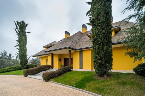 Villa en venta en Alcobendas, Madrid, España 7 dormitorios, 1.2 m2 No. 3764 - foto 7
