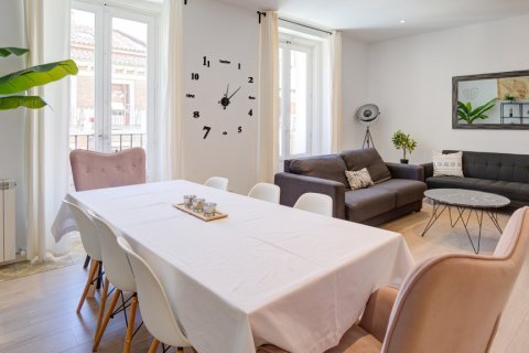 Apartamento en venta en Madrid, España 4 dormitorios, 125 m2 No. 61032 - foto 1