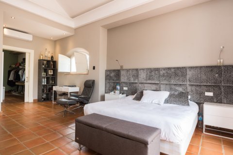Villa en venta en San Pedro de Alcántara, Málaga, España 5 dormitorios, 491 m2 No. 62036 - foto 23