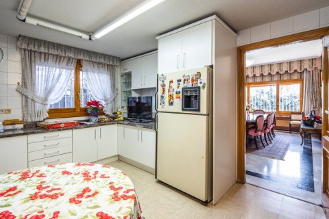 Villa en venta en Madrid, España 5 dormitorios, 890 m2 No. 62241 - foto 10