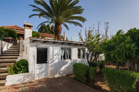 Villa en venta en Las Palmas De Gran Canaria, Gran Canaria, España 5 dormitorios, 240 m2 No. 3953 - foto 15