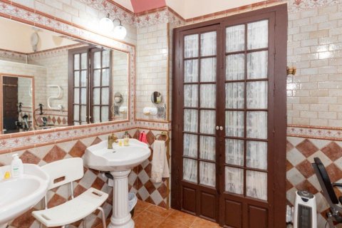 Casa adosada en venta en Jerez de la Frontera, Cádiz, España 3 dormitorios, 550.3 m2 No. 62057 - foto 26