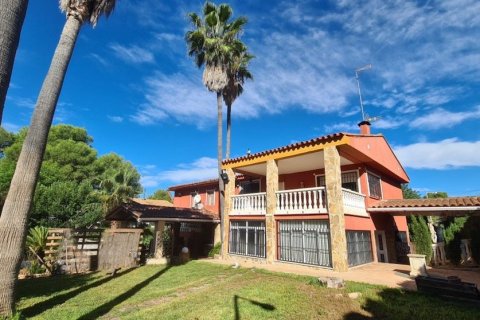 Villa en venta en València, España 6 dormitorios, 290 m2 No. 62846 - foto 2