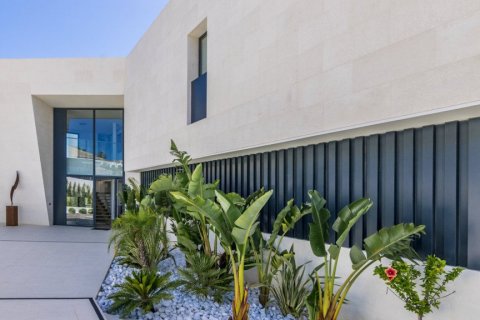 Villa en venta en San Roque, Cádiz, España 5 dormitorios, 720 m2 No. 62357 - foto 9
