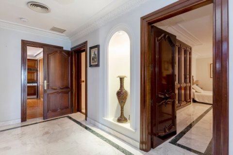 Villa en venta en Málaga, España 5 dormitorios, 629 m2 No. 3652 - foto 22