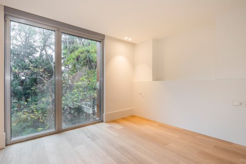 Villa en venta Madrid, España 5 dormitorios, 376 m2 No. 62377 - foto 3