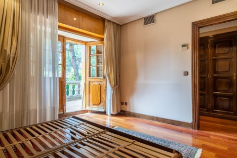 Villa en venta en Majadahonda, Madrid, España 5 dormitorios, 600 m2 No. 3597 - foto 28