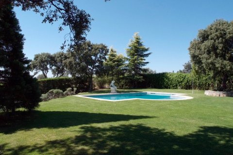 Villa en venta en Ciudalcampo, Madrid, España 5 dormitorios, 1.05 m2 No. 62547 - foto 2