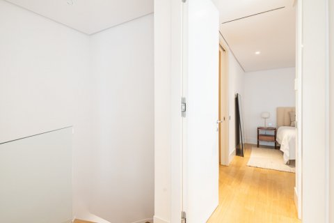 Apartamento en venta en Madrid, España 2 dormitorios, 210 m2 No. 2070 - foto 24
