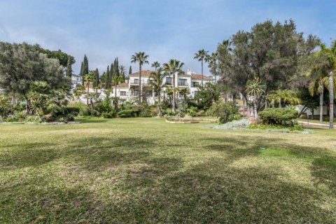 Villa en venta en El Paraiso, Alicante, España 16 dormitorios, 890.28 m2 No. 62035 - foto 20