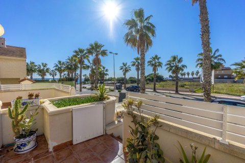 Casa adosada en venta en Cabo Roig, Alicante, España 4 dormitorios, 120 m2 No. 60776 - foto 5