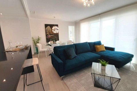Apartamento en venta en Guardamar del Segura, Alicante, España 3 dormitorios, 106 m2 No. 62818 - foto 9