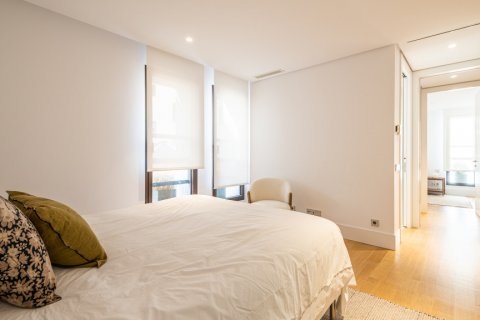 Apartamento en venta en Madrid, España 2 dormitorios, 210 m2 No. 2070 - foto 12