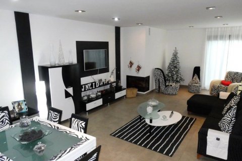 Villa en venta en Jerez de la Frontera, Cádiz, España 4 dormitorios, 343 m2 No. 3705 - foto 7
