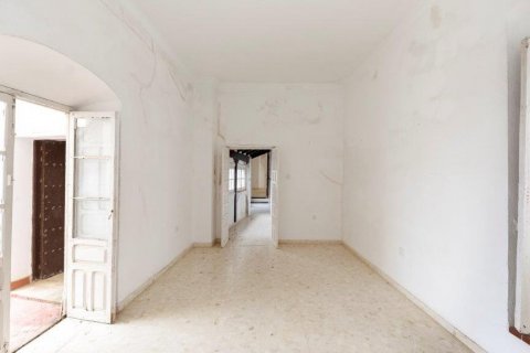 Villa en venta en Carmona, Sevilla, España 11 dormitorios, 1.05 m2 No. 62233 - foto 18