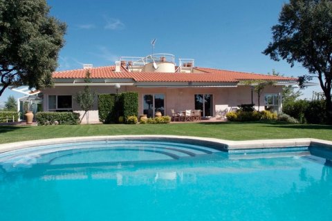Villa en venta en Ciudalcampo, Madrid, España 5 dormitorios, 1.05 m2 No. 62547 - foto 1