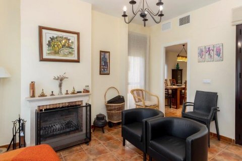 Villa en venta en Sevilla, España 6 dormitorios, 312 m2 No. 62333 - foto 9