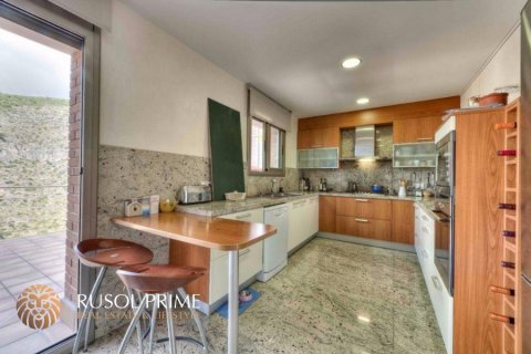 Huvila myytävänä Castelldefels, Barcelona, Espanja, 6 makuuhuonetta, 446 m2 No. 8736 - kuva 10