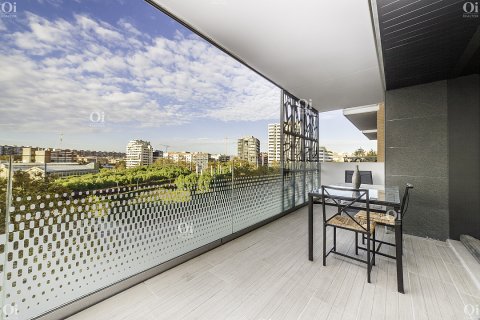 Huoneisto myytävänä Barcelona, Espanja, 4 huonetta, 139 m2 No. 15852 - kuva 5