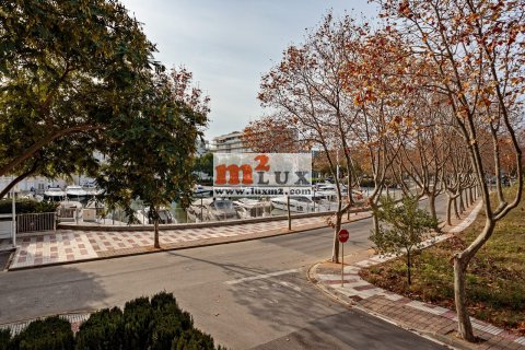Kaupunkipientalo myytävänä Platja D'aro, Girona, Espanja, 3 makuuhuonetta, 185 m2 No. 16790 - kuva 24