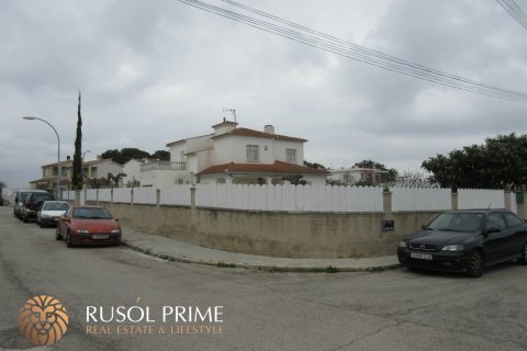 Talo myytävänä El Vendrell, Tarragona, Espanja, 4 makuuhuonetta, 160 m2 No. 11626 - kuva 1