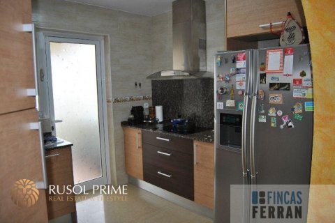 Talo myytävänä Coma-Ruga, Tarragona, Espanja, 5 makuuhuonetta, 320 m2 No. 11616 - kuva 18