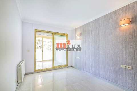 Huoneisto myytävänä Sant Feliu de Guixols, Girona, Espanja, 3 makuuhuonetta, 129 m2 No. 16744 - kuva 14