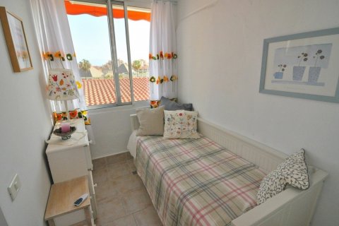 Huoneisto myytävänä Los Cristianos, Tenerife, Espanja, 2 makuuhuonetta, 48 m2 No. 18335 - kuva 9