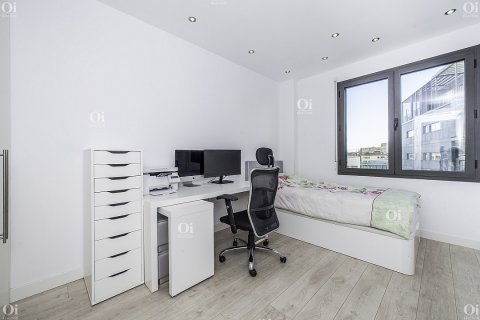 Huoneisto myytävänä Barcelona, Espanja, 4 huonetta, 139 m2 No. 15852 - kuva 17
