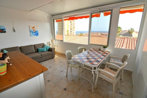 Huoneisto myytävänä Los Cristianos, Tenerife, Espanja, 2 makuuhuonetta, 48 m2 No. 18335 - kuva 1