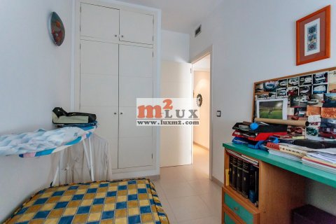 Huoneisto myytävänä Platja D'aro, Girona, Espanja, 3 makuuhuonetta, 89 m2 No. 16849 - kuva 23
