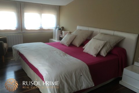 Talo myytävänä Coma-Ruga, Tarragona, Espanja, 5 makuuhuonetta, 323 m2 No. 11645 - kuva 16