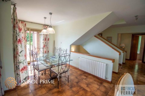 Talo myytävänä Coma-Ruga, Tarragona, Espanja, 4 makuuhuonetta, 243 m2 No. 11609 - kuva 5