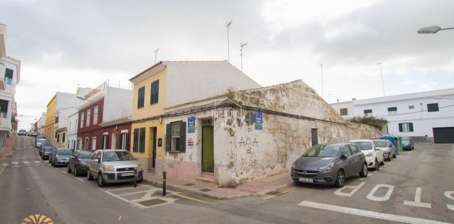 Kaupunkipientalo Es Castell, Menorca, Espanja 71 m2 No. 10649