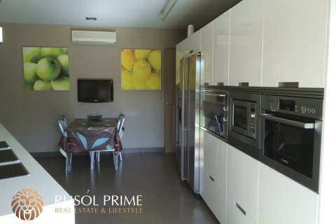 Talo myytävänä Coma-Ruga, Tarragona, Espanja, 5 makuuhuonetta, 323 m2 No. 11645 - kuva 8
