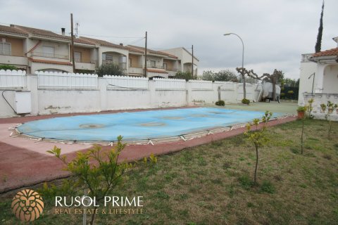 Talo myytävänä El Vendrell, Tarragona, Espanja, 4 makuuhuonetta, 160 m2 No. 11626 - kuva 7