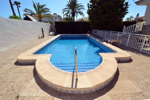 Huvila myytävänä Cabo Roig, Alicante, Espanja, 4 makuuhuonetta, 230 m2 No. 19240 - kuva 2