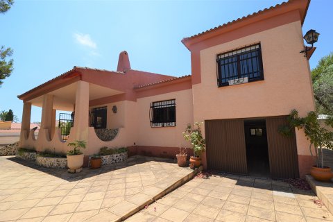 Huvila myytävänä La Zenia, Alicante, Espanja, 5 makuuhuonetta, 195 m2 No. 19404 - kuva 2