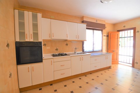 Huvila myytävänä La Zenia, Alicante, Espanja, 5 makuuhuonetta, 195 m2 No. 19404 - kuva 5