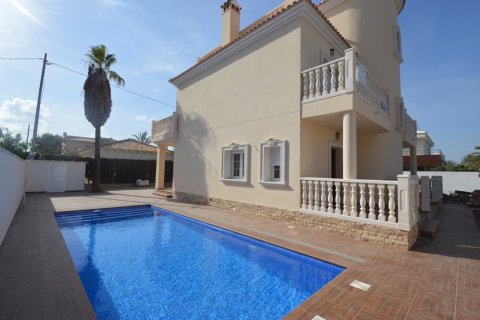 Huvila myytävänä Cabo Roig, Alicante, Espanja, 4 makuuhuonetta, 200 m2 No. 19201 - kuva 2