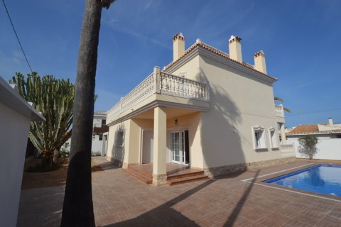 Huvila myytävänä Cabo Roig, Alicante, Espanja, 4 makuuhuonetta, 200 m2 No. 19201 - kuva 1