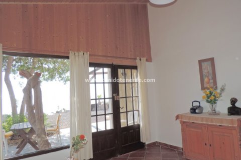 Finca myytävänä Guia de Isora, Tenerife, Espanja, 4 makuuhuonetta, 110 m2 No. 24357 - kuva 29