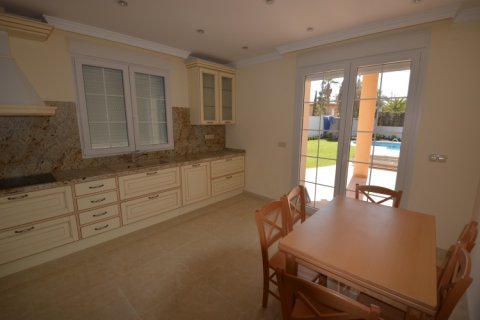 Huvila myytävänä Cabo Roig, Alicante, Espanja, 6 makuuhuonetta, 500 m2 No. 19189 - kuva 8
